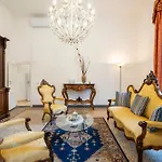 דירה Terme Luxury In A 14th Century Palace