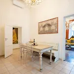 Terme Luxury In A 14th Century Palace * פירנצה