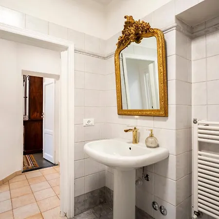 Terme Luxury In A 14th Century Palace アパート *